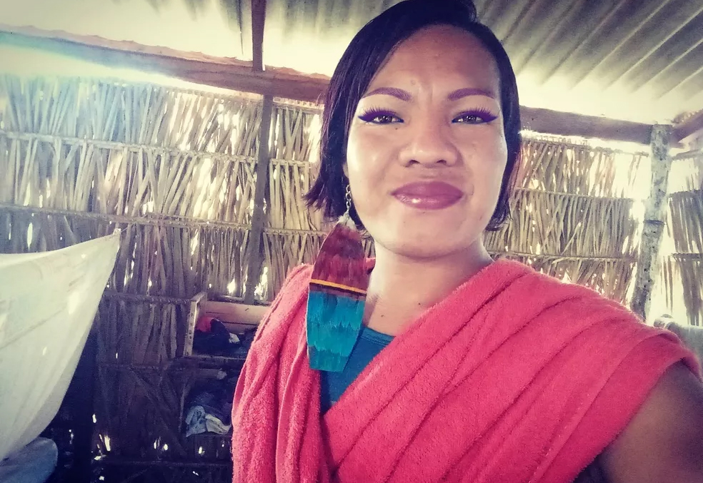 Indígena trans se torna cacique de aldeia em Mato Grosso: “Na aldeia, sempre fui aceita pelo povo”