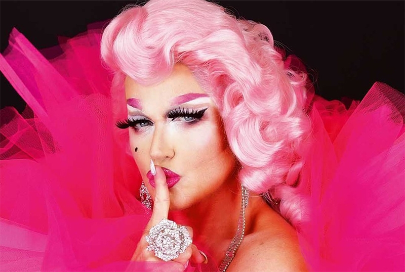  Xuxa deve apresentar versão brasileira de Drag Race; escolha gera polêmica entre fãs do reality
