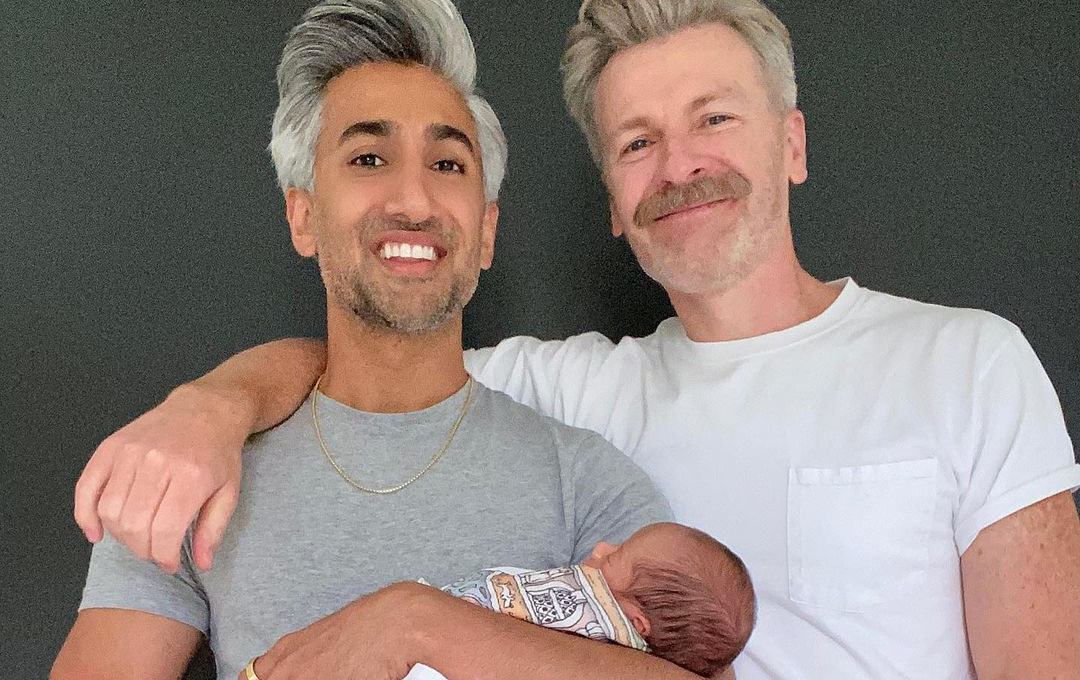 Tan France, de ‘Queer Eye’, anuncia nascimento do primeiro filho com marido: “Finalmente conseguimos”