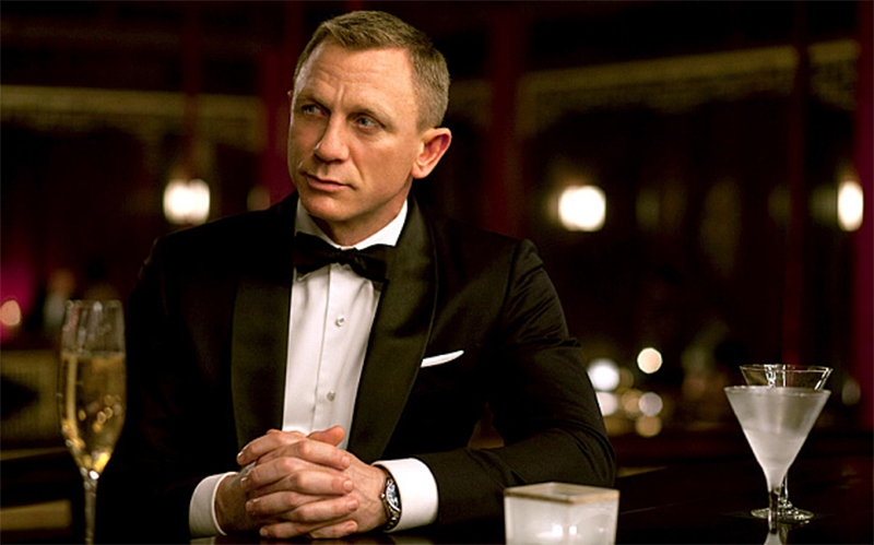  Daniel Craig diz que prefere ir a bares gays do que héteros: “Não entro em brigas”