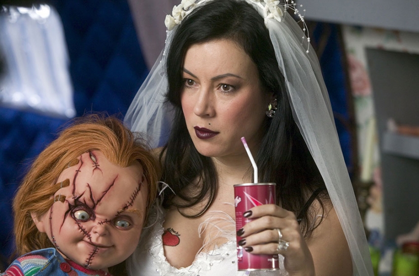  Jennifer Tilly revela que estúdio reclamou que ‘O Filho de Chucky’ era um filme “muito gay”