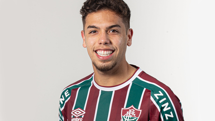 Jogador do Fluminense critica episódios recentes de homofobia: “Se fere toda uma comunidade, deixa de ser opinião”