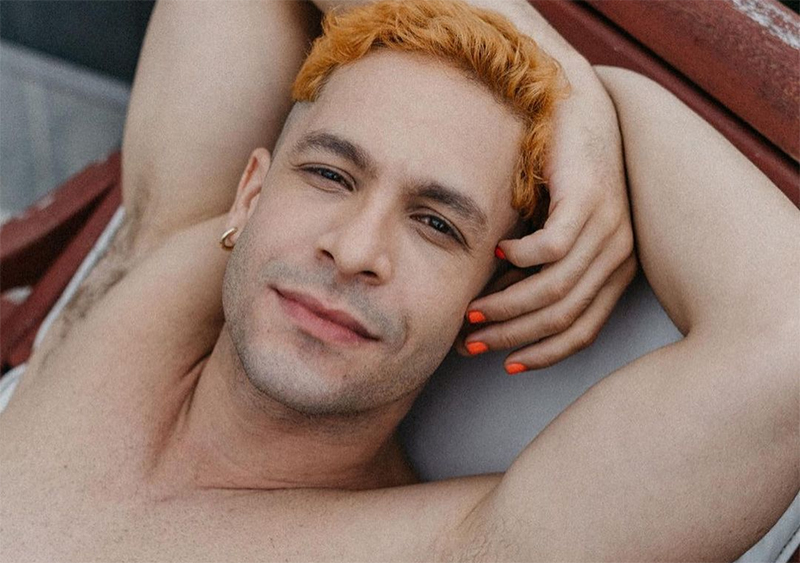 Rainer Cadete ganha ação contra Record após jornalista insinuar que ator é gay