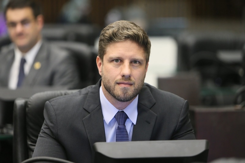  Deputado do Paraná encaminha pedido de atenção máxima no atendimento a vítimas de LGBTfobia e racismo