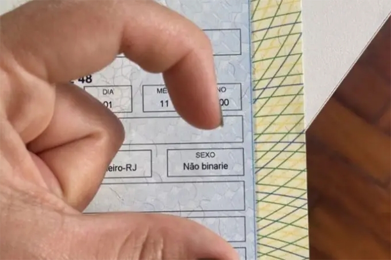  Gênero “não binárie” passa a ser incluído em certidões de nascimento no Rio de Janeiro
