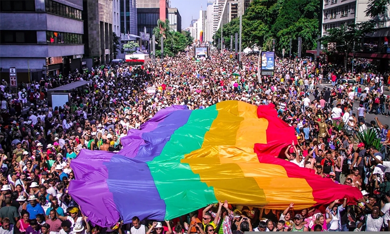  Parada do Orgulho LGBT de SP revela data para edição 2022; evento poderá ocorrer de forma presencial