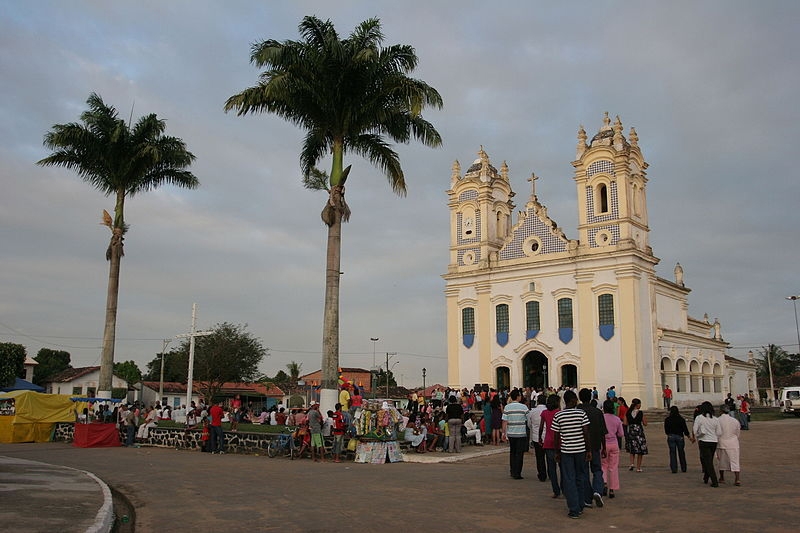  Na Bahia, padre envia vídeo pornô gay em grupo da igreja e diz que foi por engano: “Apaguei e me retratei”