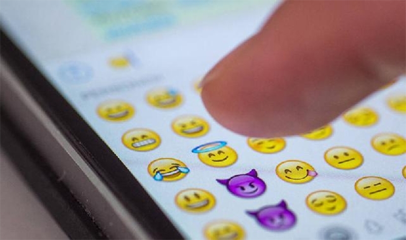  Internauta alerta usuários sobre o significado do emoji de escorpião em aplicativos de pegação