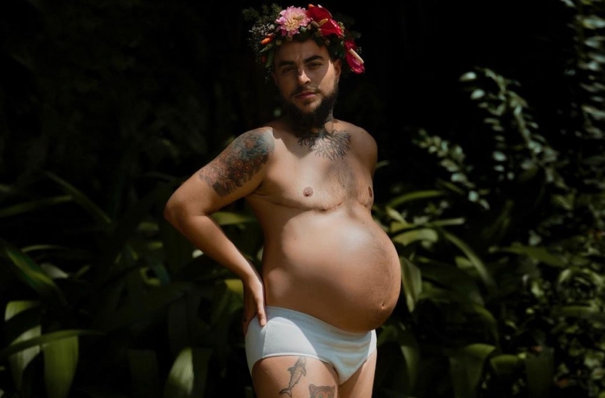  Ex-participante de reality da Netflix, homem trans grávido exibe barrigão em ensaio: “Um olhar poético e militante”
