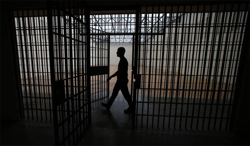 Em São Paulo, diretor de Centro de Detenção é afastado sob acusação de levar detentos para a casa dele