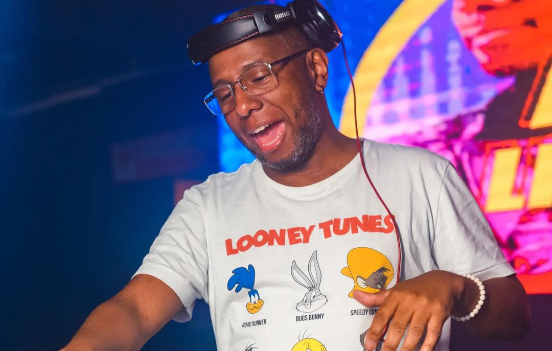 Morre DJ carioca Alex Lisboa, referência na cena LGBTQIA+ eletrônica do Rio de Janeiro