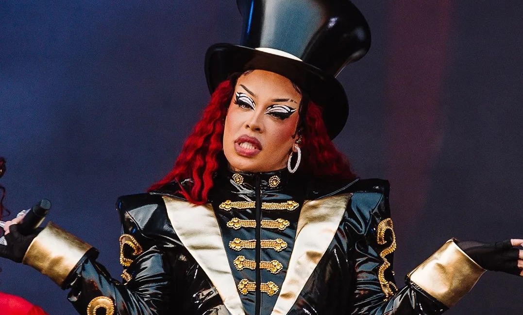 Gloria Groove incendeia Palco Sunset no Rock in Rio com a “Lady Leste 2.0”; artista cantou hits de Pitty, Cazuza e Cássia Eller