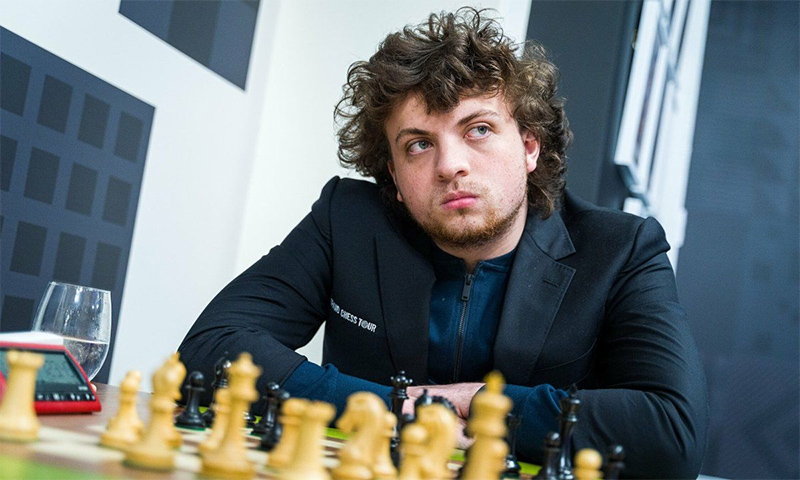 Jogador de xadrez acusado de usar vibrador anal para receber instruções