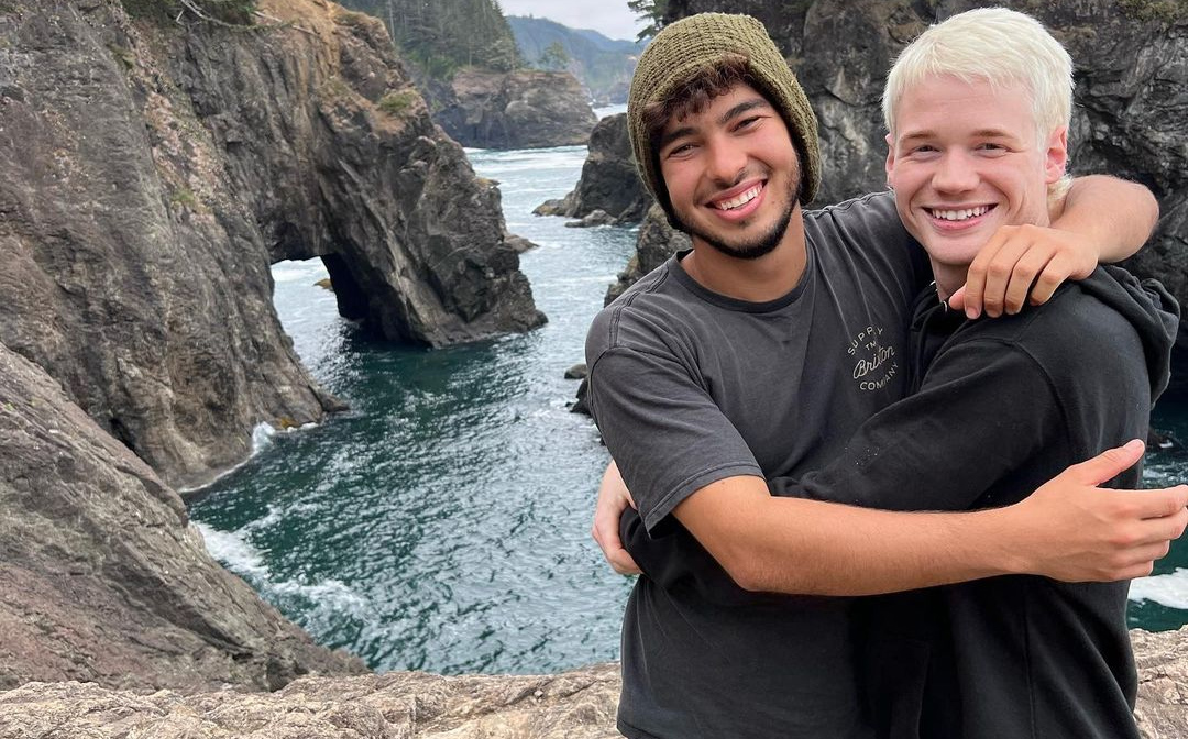 Filho caçula de Kadu Moliterno, Kenui Moliterno apresenta namorado californiano nas redes sociais