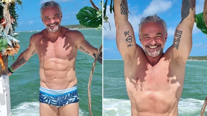  Aos 55 anos, Mateus Carrieri ostenta corpão em fotos de sunga e seguidores reagem: “Nem precisa ter lancha”