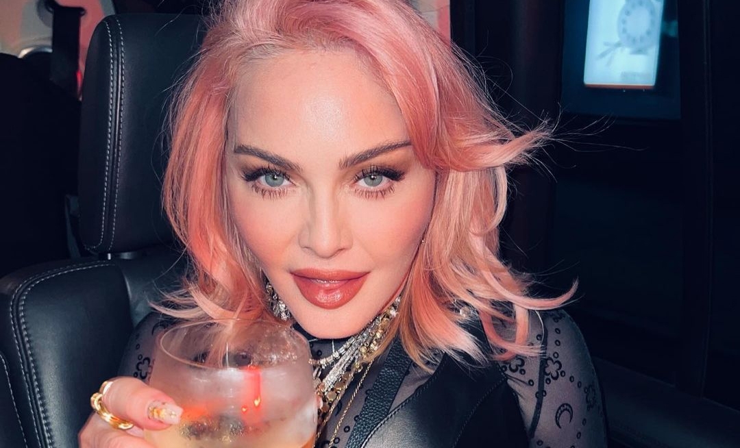 Nome historicamente ligado a causa LGBTQIA+, Madonna é acusada de usar do movimento para se promover