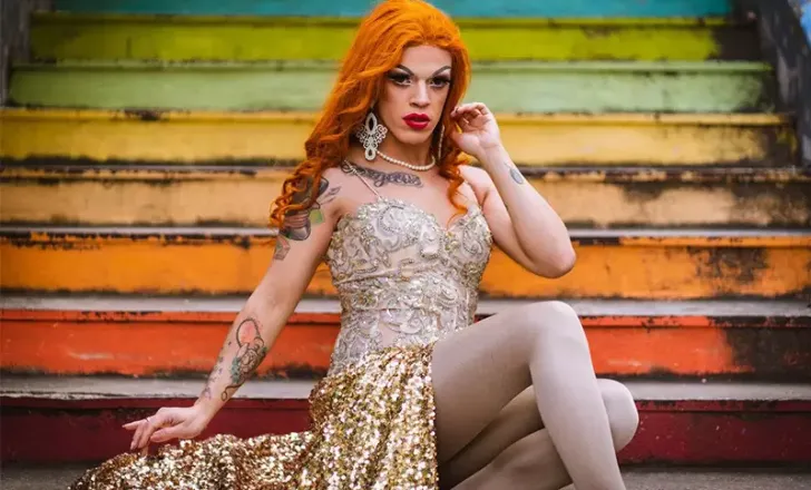 Drag queen vem ganhando destaque na cena cultural levando acessibilidade com língua de sinais