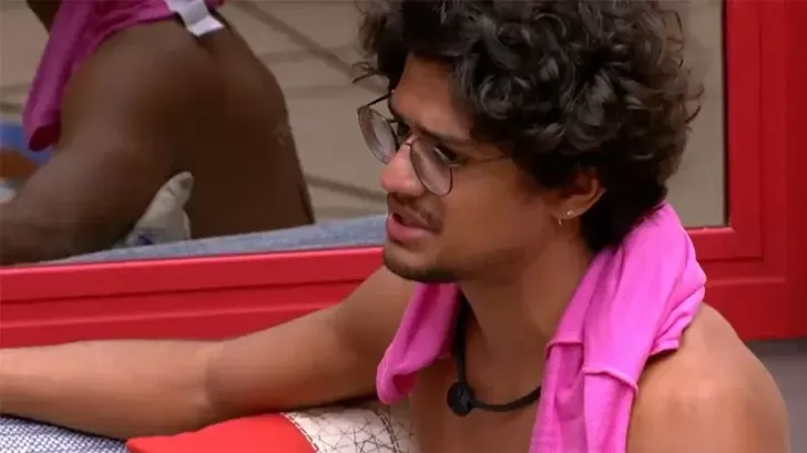 BBB23: Gabriel desabafa com Paula sobre a invisibilidade do homem bissexual após sister chamá-lo de gay