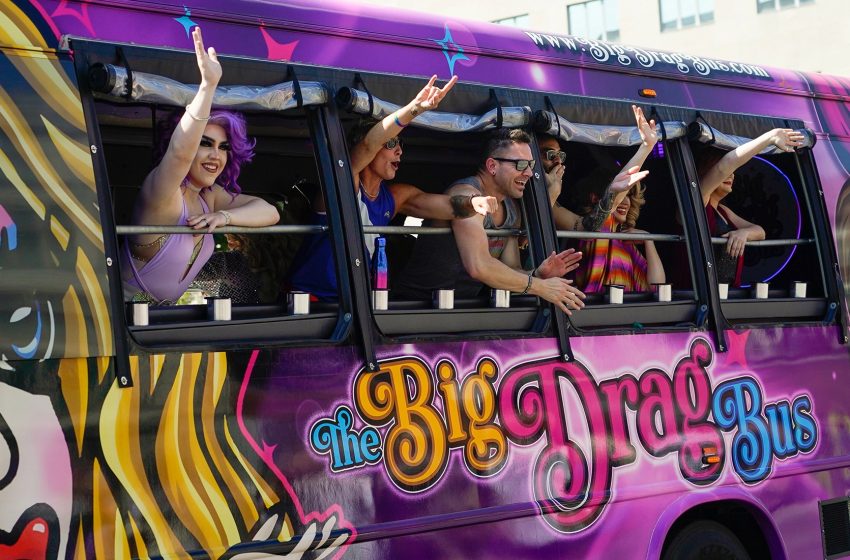  Tennessee se torna o primeiro estado dos EUA a proibir apresentações de drag queens em público