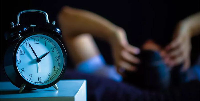 Crianças queer têm mais problemas de sono do que heterossexuais, diz estudo