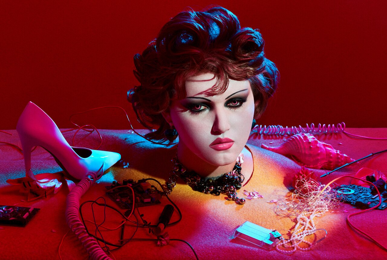 PARA ESCUTAR: Mia Badgyal lança álbum “Emergência”