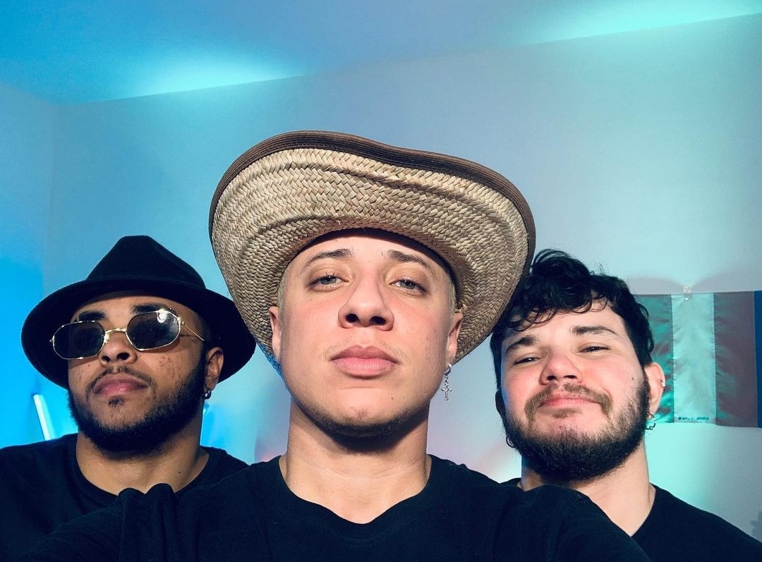 MASCUCETAS: homens trans fazem paródias pra ensinar pronome