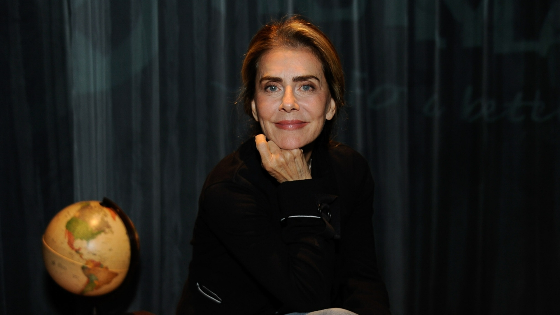 Maitê Proença nega que é bi apesar de namoro com Adriana Calcanhoto