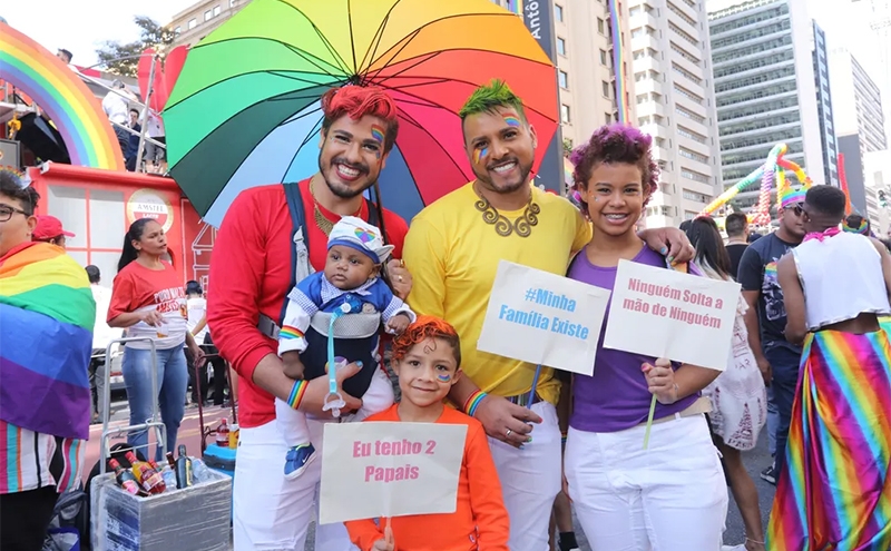  Projeto que proíbe crianças em paradas LGBTQIA+ é aprovado por unanimidade em MG