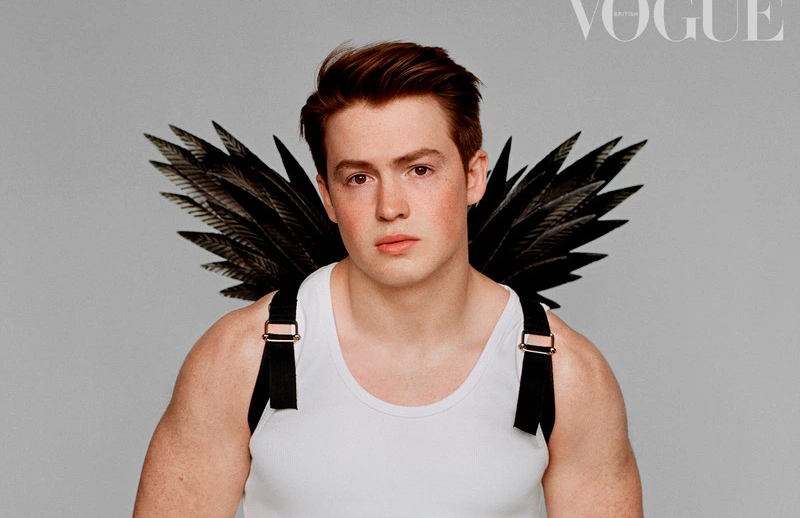 Kit Connor diz que talvez nunca tivesse se declarado bissexual se não fosse pela pressão dos fãs