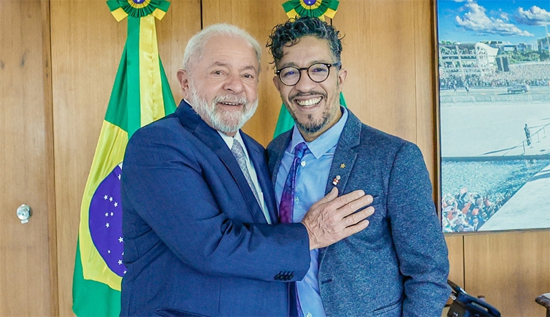  Jean Wyllys assumirá cargo na secretaria de comunicação do governo Lula