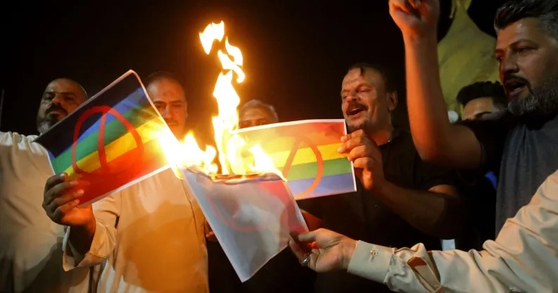  Casais do mesmo sexo podem ser executados sob lei anti-LGBTQ+ no Iraque