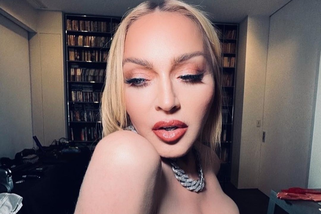 Madonna posta novas fotos e atualiza o status de de “Celebration Tour”