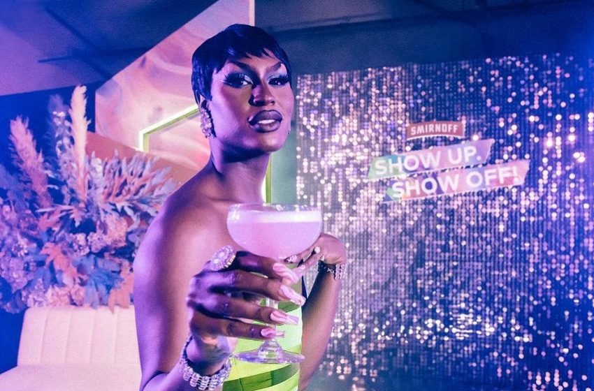  Shea Couleé, de “Drag Race”, joga café gelado na cara de homofóbico racista para se defender
