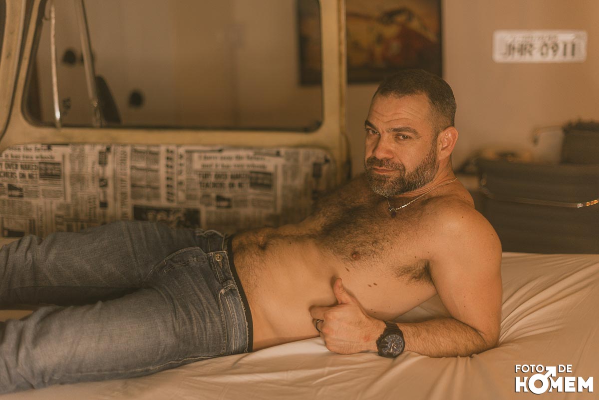 Foto de Homem: site +18 libera novo ensaio semanal estrelado por empresário carioca