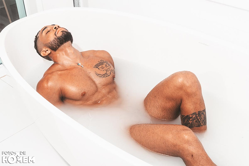 Quer posar nu?! Fotógrafo abre agenda de ensaios +18 em um dos prédios mais altos de SP