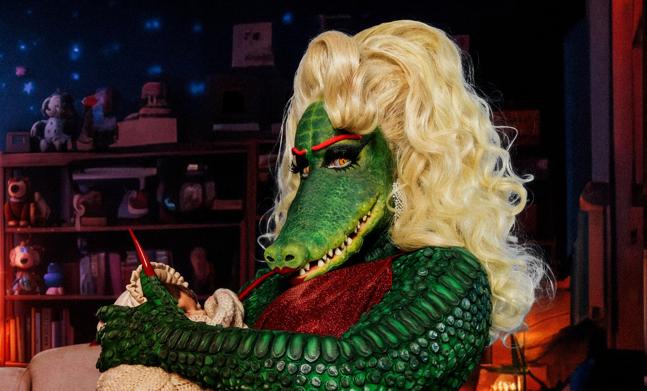 Gloria Groove enaltece cultura popular e se transforma em Cuca para finalizar projeto de Halloween