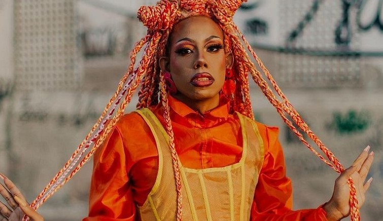DRAG RACE: Organzza sofre hate em festa e desabafa: “foram lá só pra me atacar”