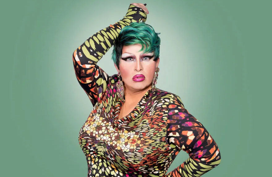 Madame LaQueer, de “RuPaul’s Drag Race”, se declara trans aos 41 anos: “Nunca é tarde demais”