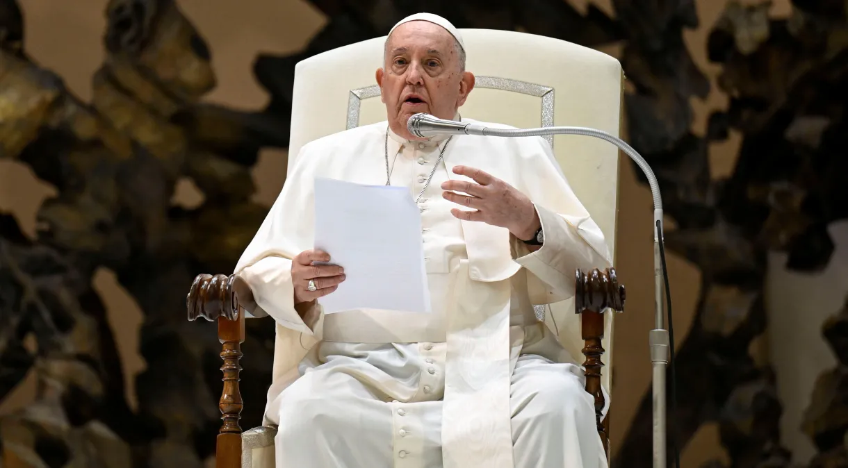 Papa Francisco diz que “pornografia sabota o prazer sexual que é um presente de Deus”