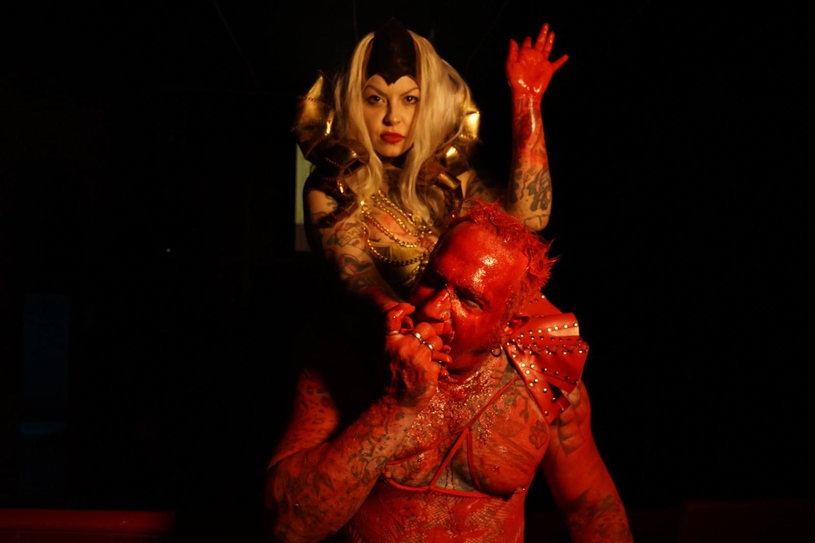 Rei do fetichismo no Brasil, Heitor Werneck apresenta edição especial do Projeto Luxúria