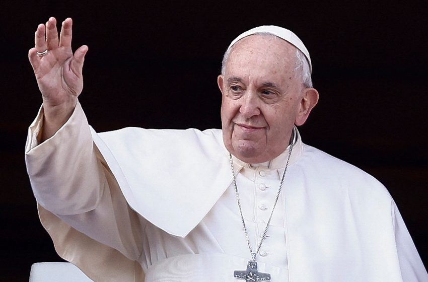  Papa Francisco defende bênção a casais do mesmo sexo em livro