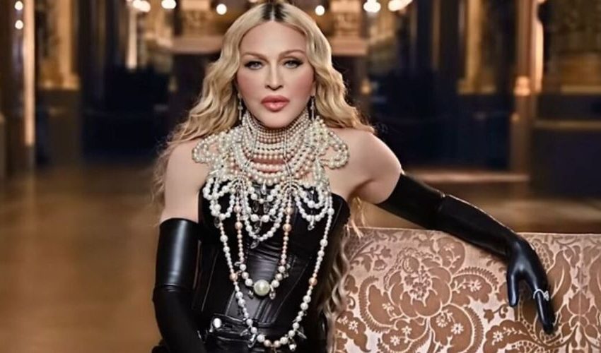  Madonna faz homenagem às vítimas de massacre em boate LGBTQ+ de Orlando: “Trauma e dor”