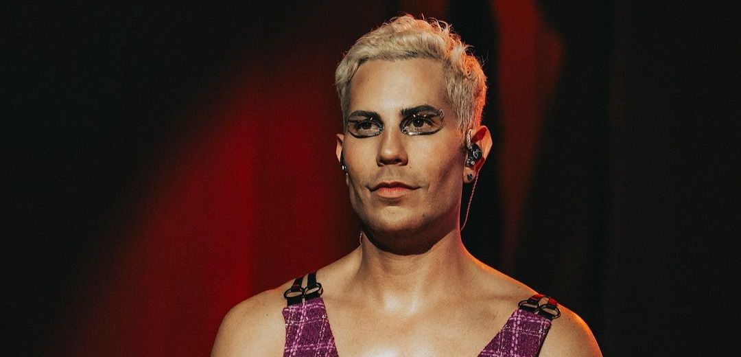 Christian Chávez lembra reação da família ao se declarar gay: “Tudo mudou”