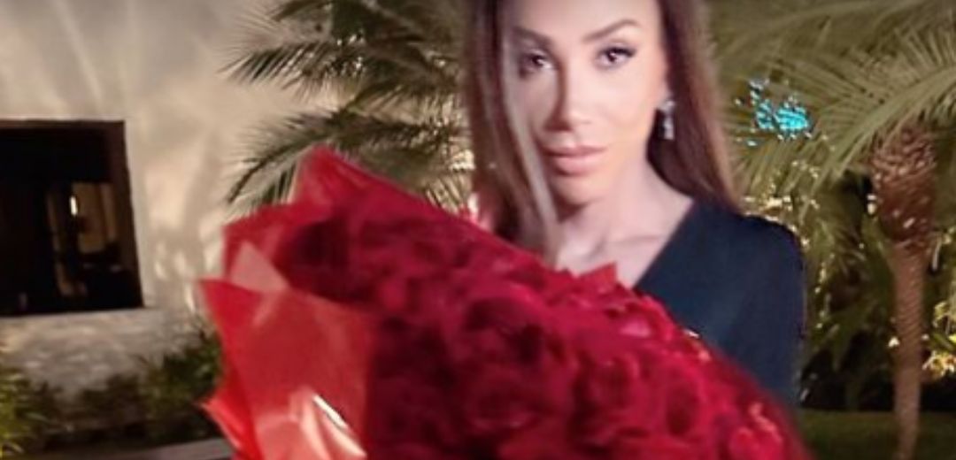 Maya é surpreendida por buquê de flores entregue por ator da Globo interessado em affair