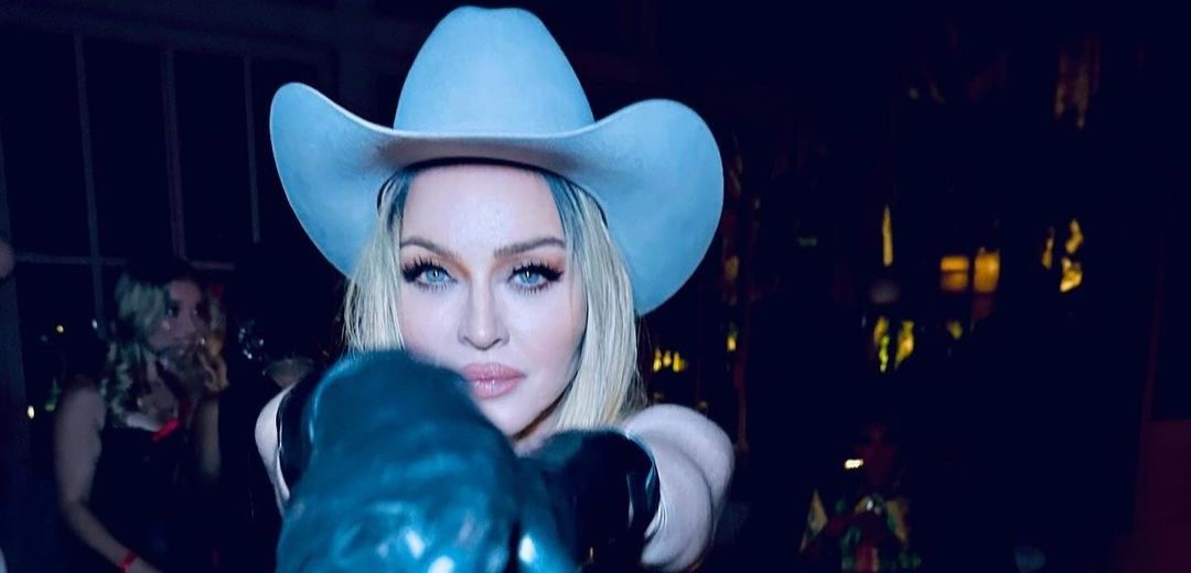 Madonna no Rio de Janeiro: site vende areia da Praia de Copacabana por US$8,99