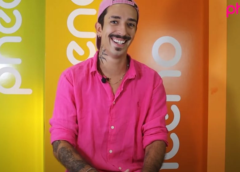  Quéops torce por mais união entre artistas LGBTs e ressalta: “Estendam a mão para quem precisa”