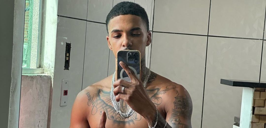 Produtor 18+ diz que se livrou de enquadro policial após descobrirem que ele é gay