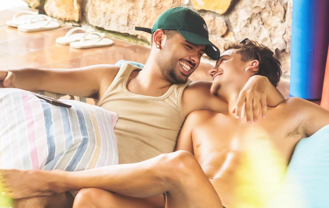 Sem marmitas! Pedro Sampaio fala sobre namoro com modelo: “Casal tradicional, normal e fechado”