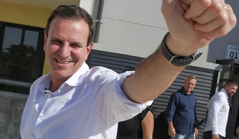  Prefeito do Rio mira em Beyoncé após shows de Madonna e Lady Gaga: “Vou ser o rei dos gays”