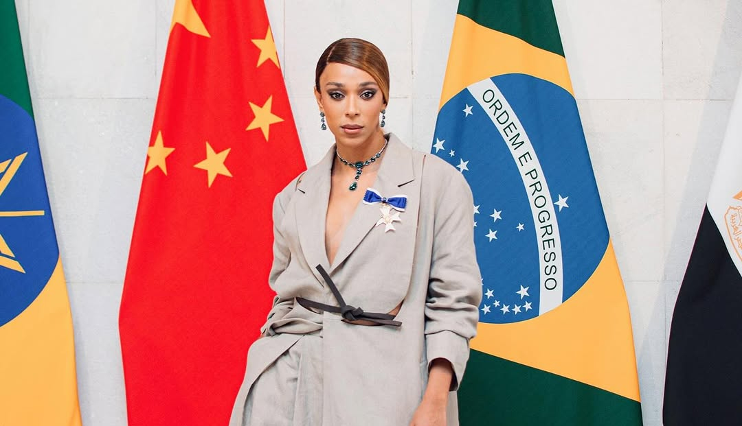 Tweet de rapaz rejeitado vira ataque contra Erika Hilton, que reage: “A extrema-direita tem medo de mim”